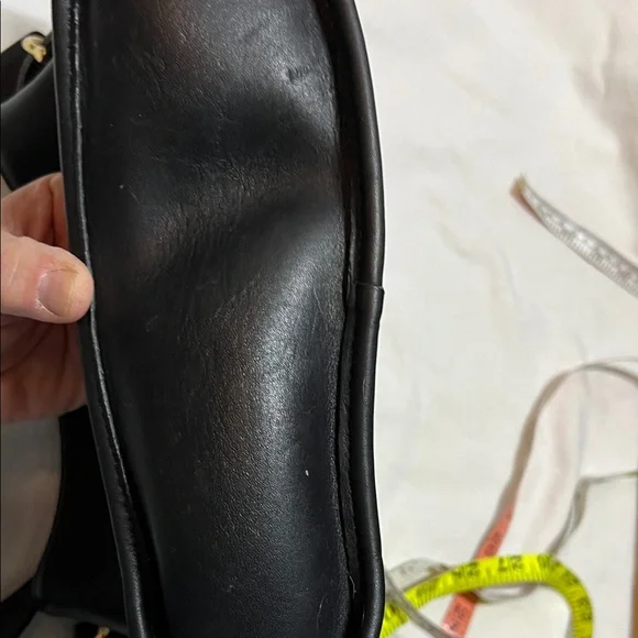 Coach Vintage Elegant Black Leather Shoulder Bag - Picture 11 of 16